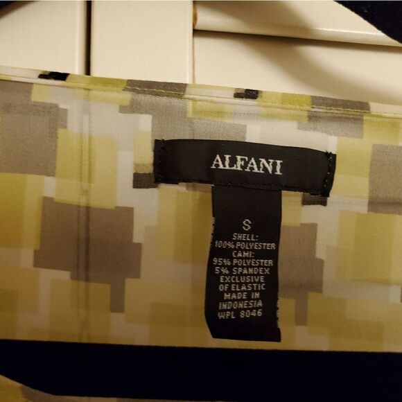 2 piece Alfani blouse with tiny black sequins - Picture 5 of 9